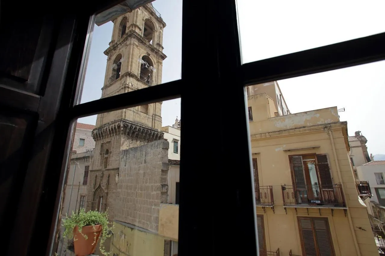 Frühstückspension Casa Miqva - Rooms In Shared Apartment Palermo