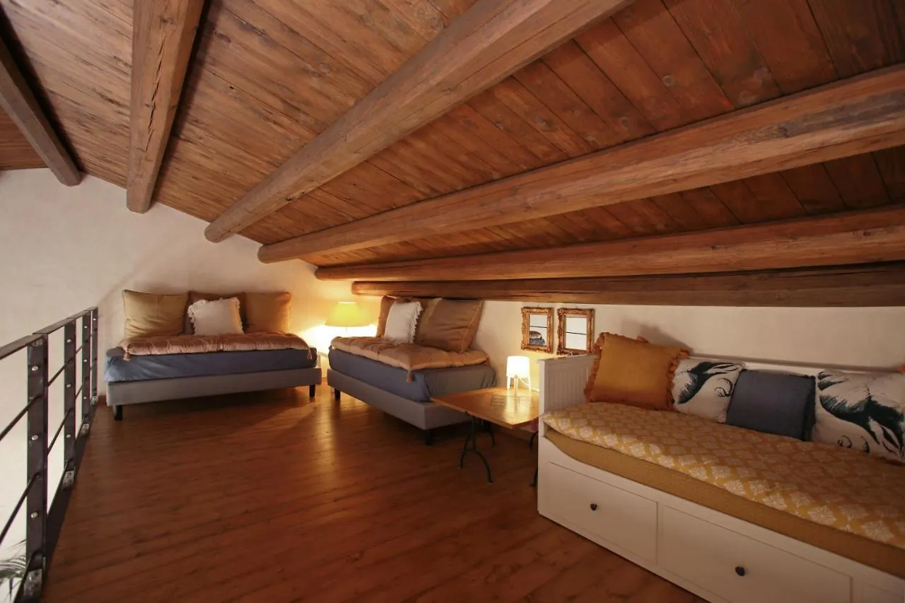 ** Frühstückspension Casa Miqva - Rooms In Shared Apartment Palermo Italien