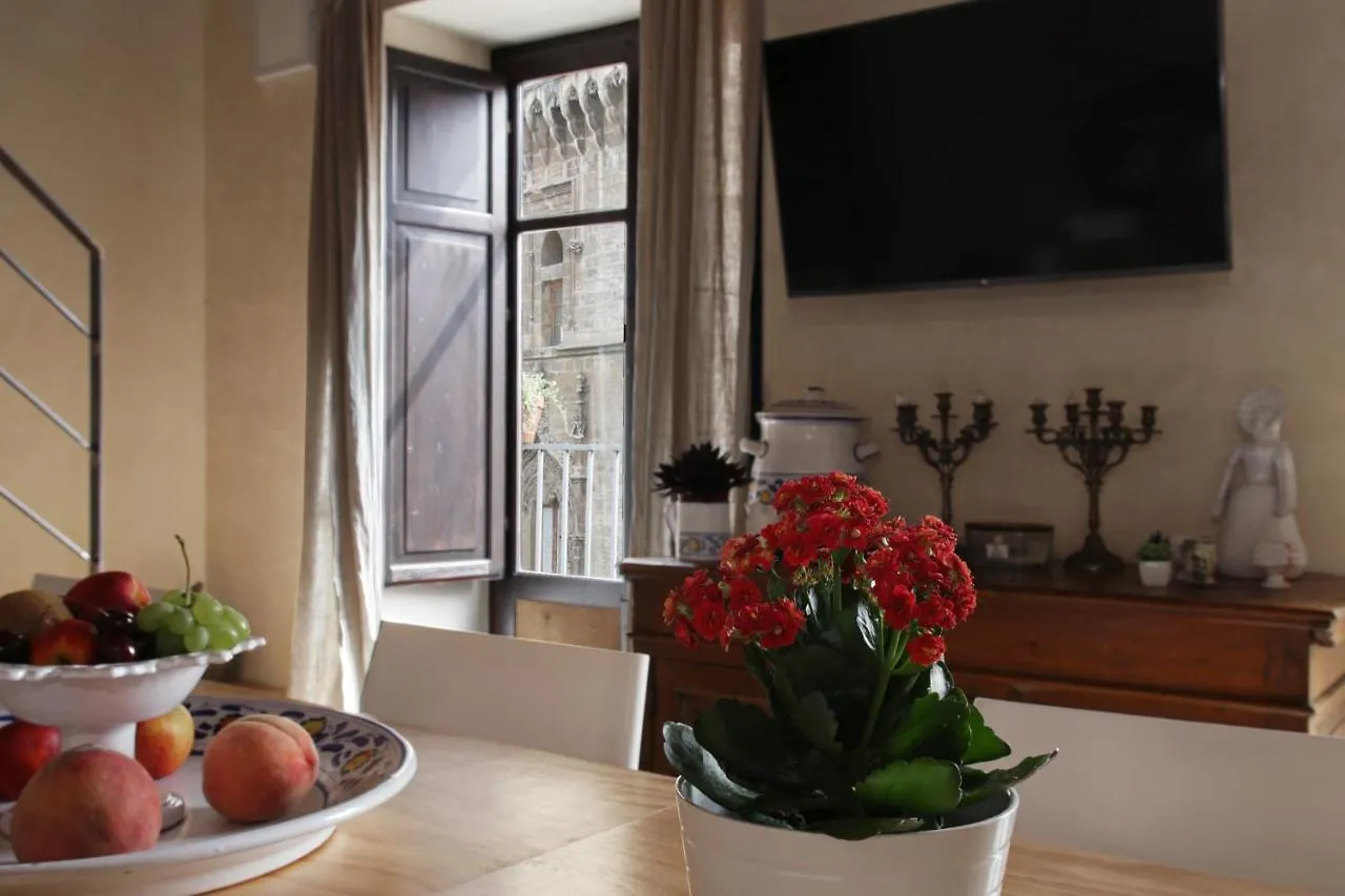 ** Frühstückspension Casa Miqva - Rooms In Shared Apartment Palermo Italien