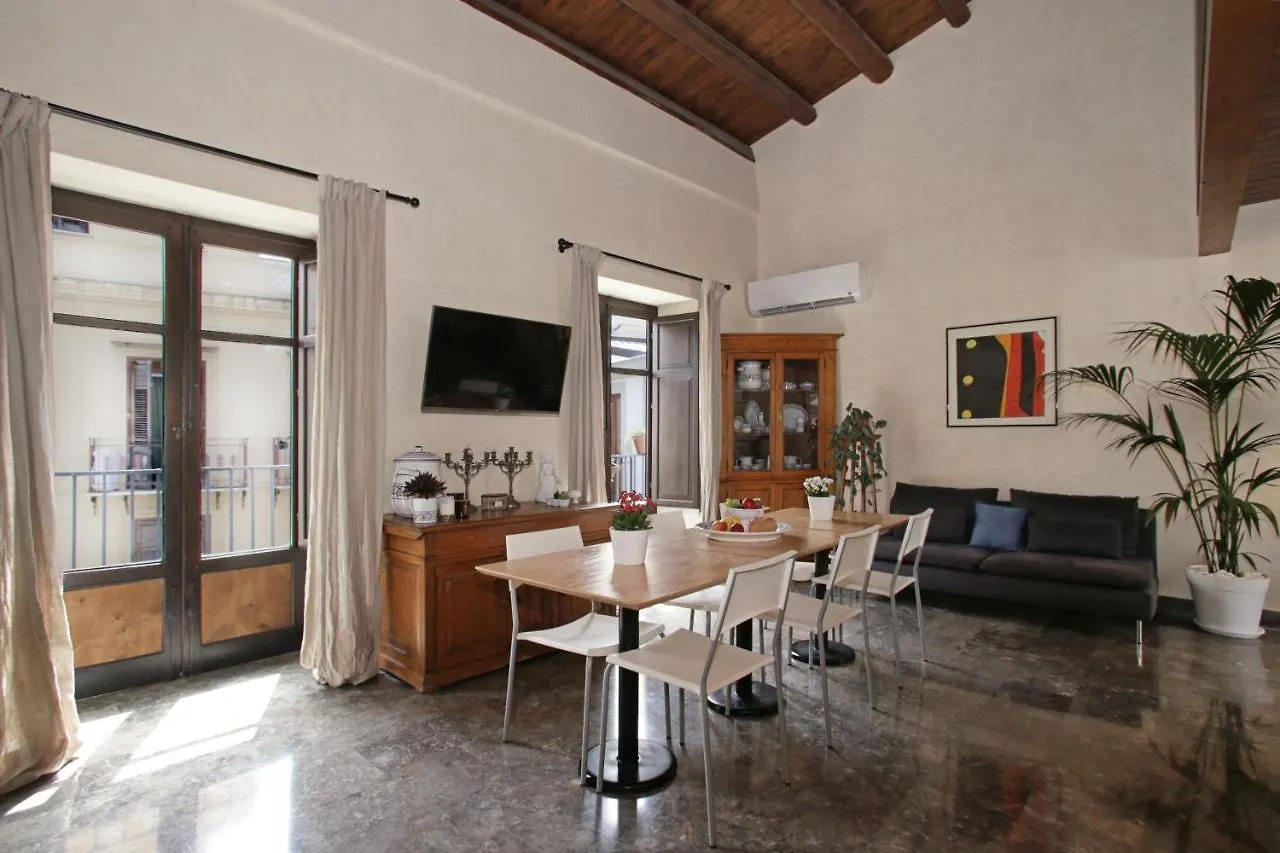 לינה וארוחת בוקר פלרמו Casa Miqva - Rooms In Shared Apartment